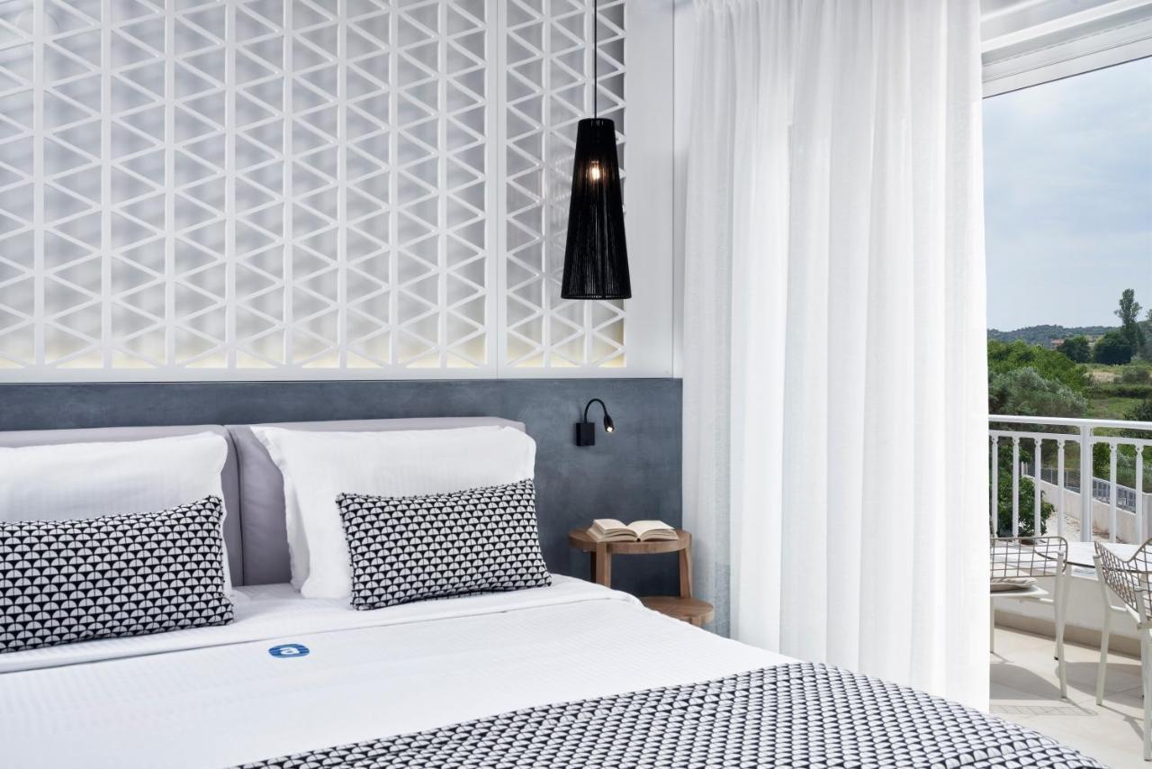Antigoni Seaside Otel 4*